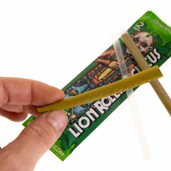 blunt-hemp-wrap-lion-rolling-circus-blueberry.jpg Blunt Hemp Wrap Lion Rolling Circus - Image 1